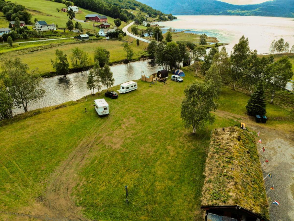Myklebostad  Vistdal Camping מראה חיצוני תמונה